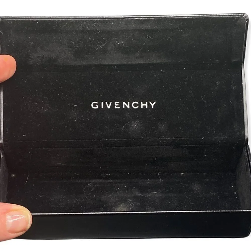 Givenchy fold over close rectangular eyeglass case preowned